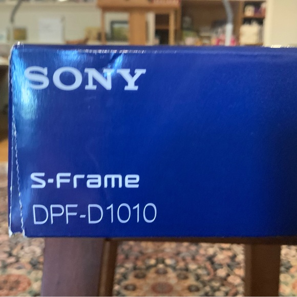 Digital 10” Photo Frame - Sony - Picture 5 of 9